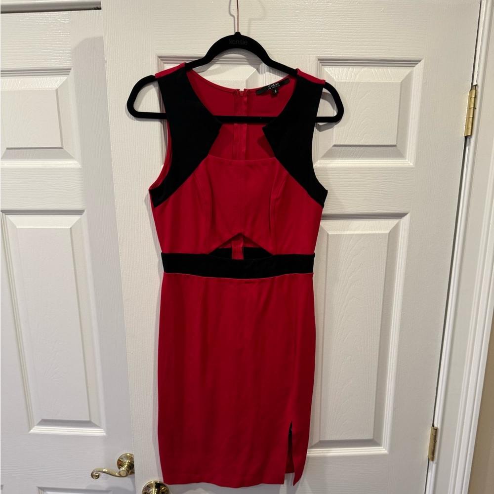 Sexy Guess Cut Out Dress size 6 Red and Black Stretchy NWOT With Slit